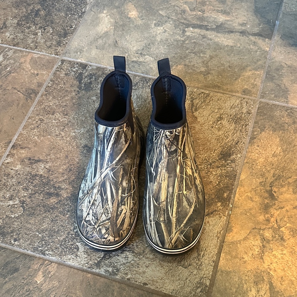Magellan Outdoors Camouflage Rain Boots